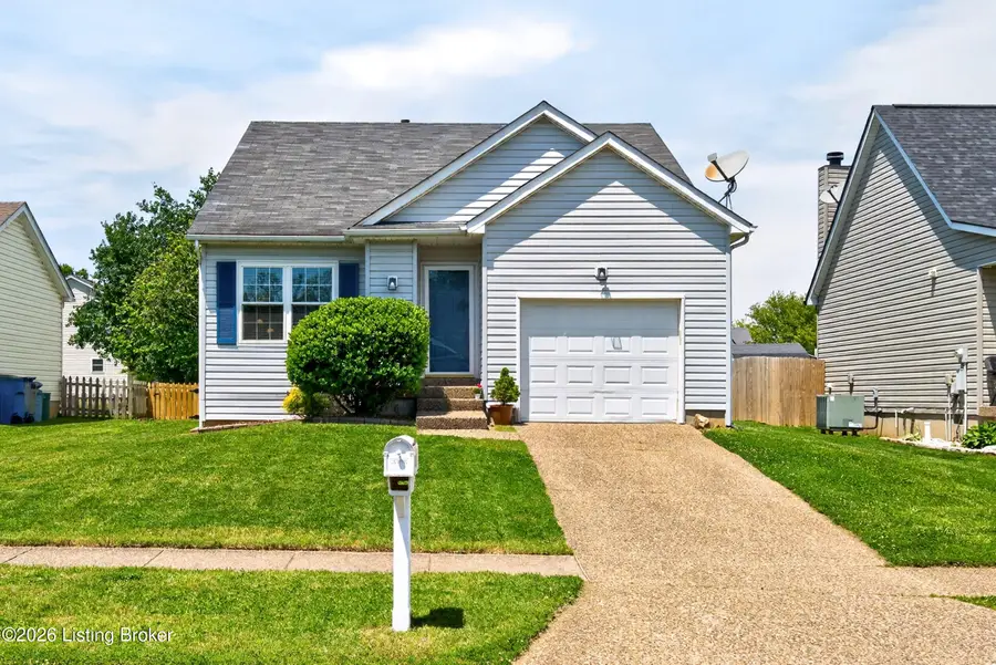 4319 Hickoryview Dr, Louisville, KY 40299 - #2