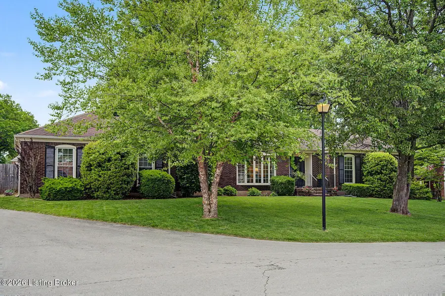 2219 Stonehurst Dr, Louisville, KY 40242 - #3