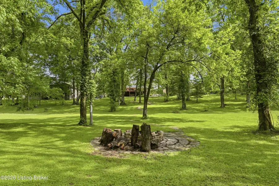 4210 Dolphin Rd, Louisville, KY 40220 - #3