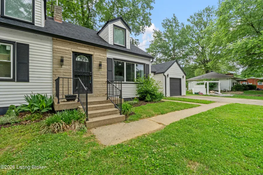 3215 Bridwell Dr, Louisville, KY 40216 - #2