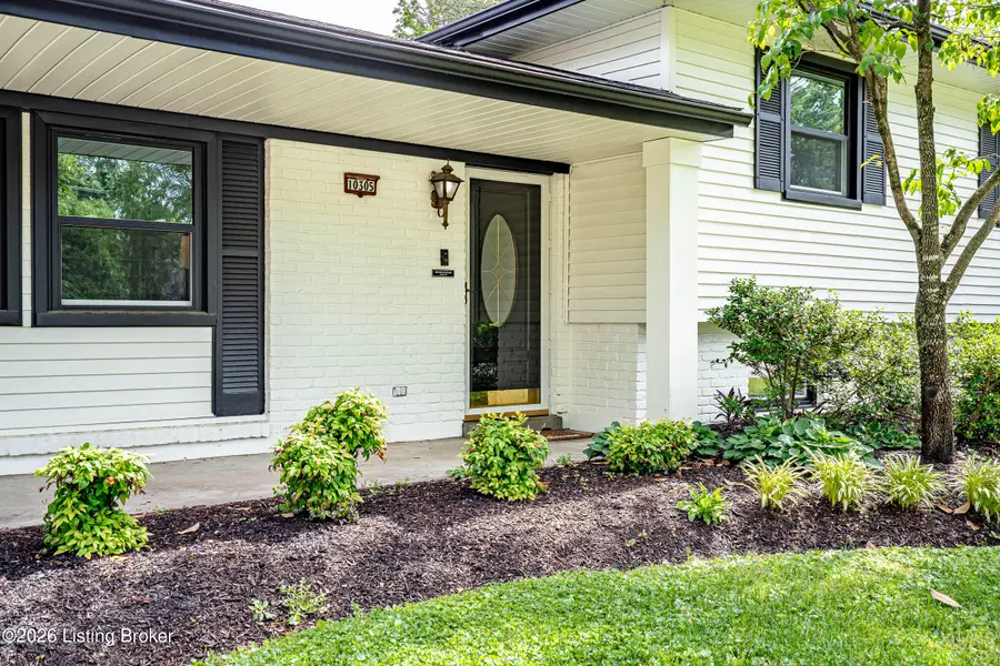 10305 Foxboro Dr, Louisville, KY 40223 - #3