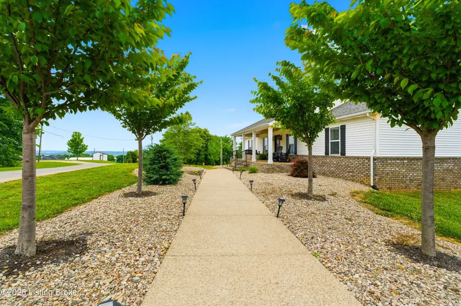82 Dents Bridge Rd, Irvington, KY 40146 - #2