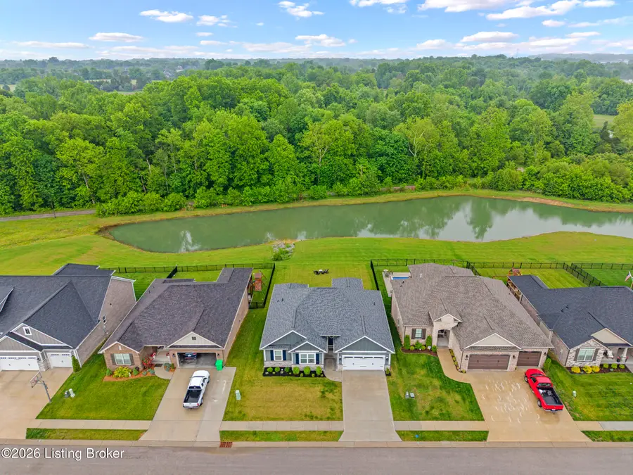 3035 Bridlewood Ln, New Albany, IN 47150 - #2
