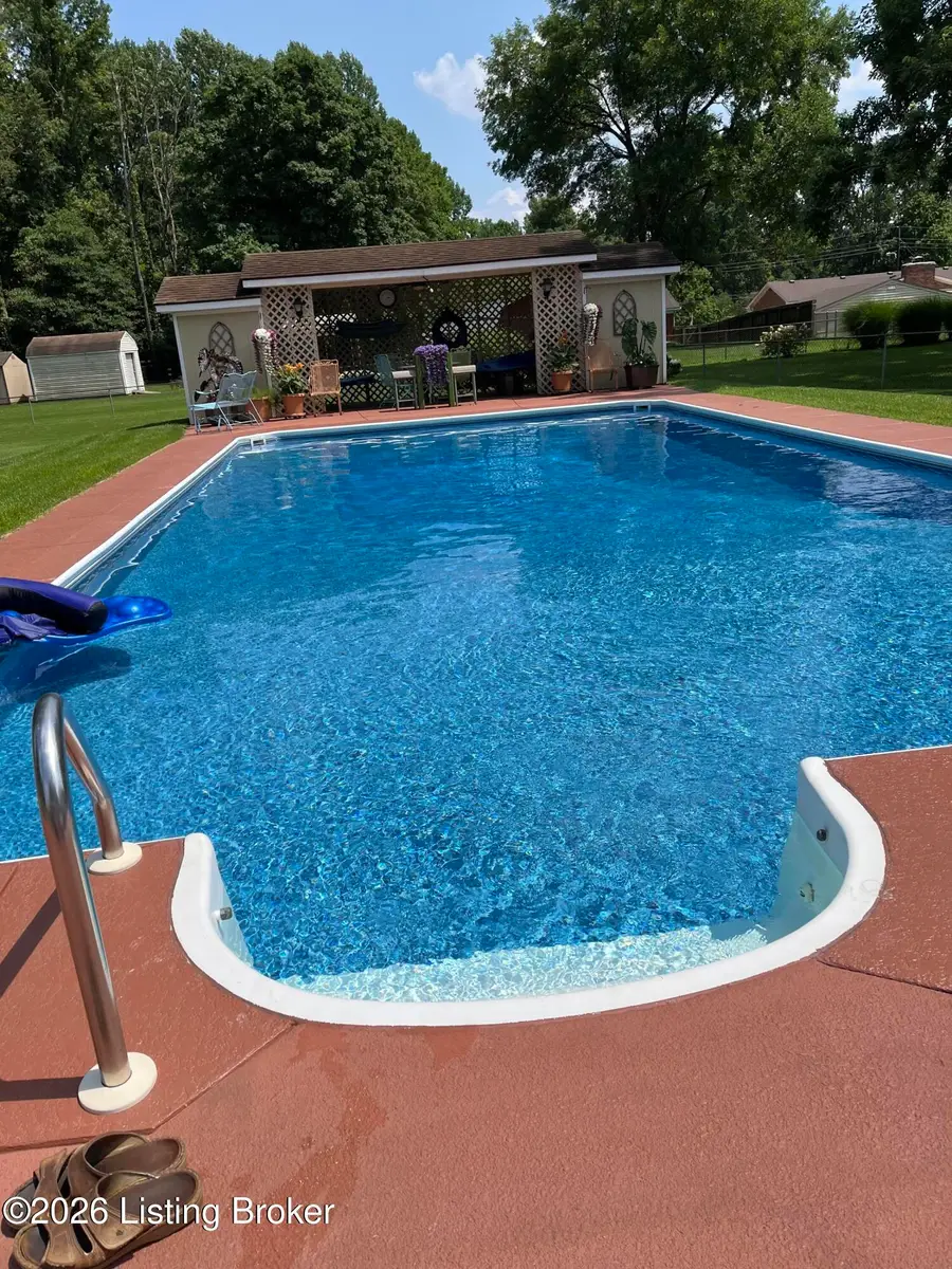 3808 Gaywood Dr, Louisville, KY 40272 - #2