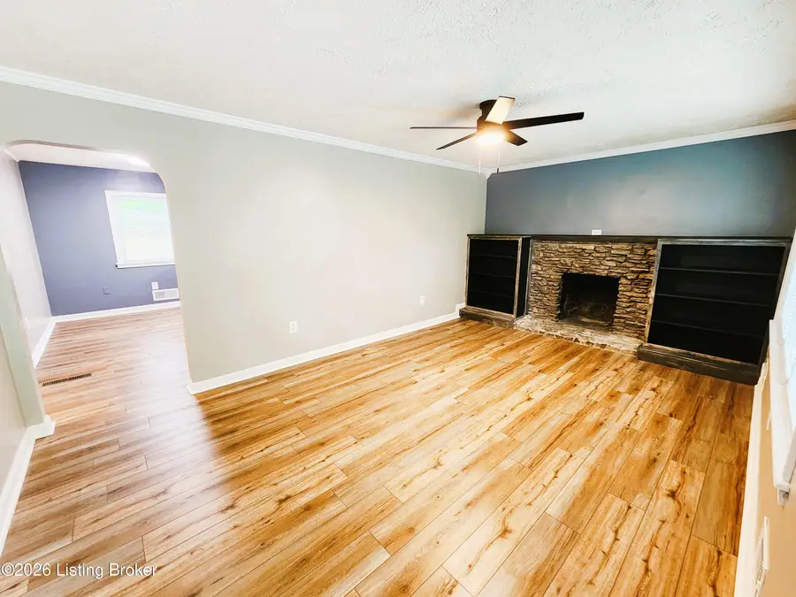 3216 New Lynnview Dr, Louisville, KY 40216 - #3