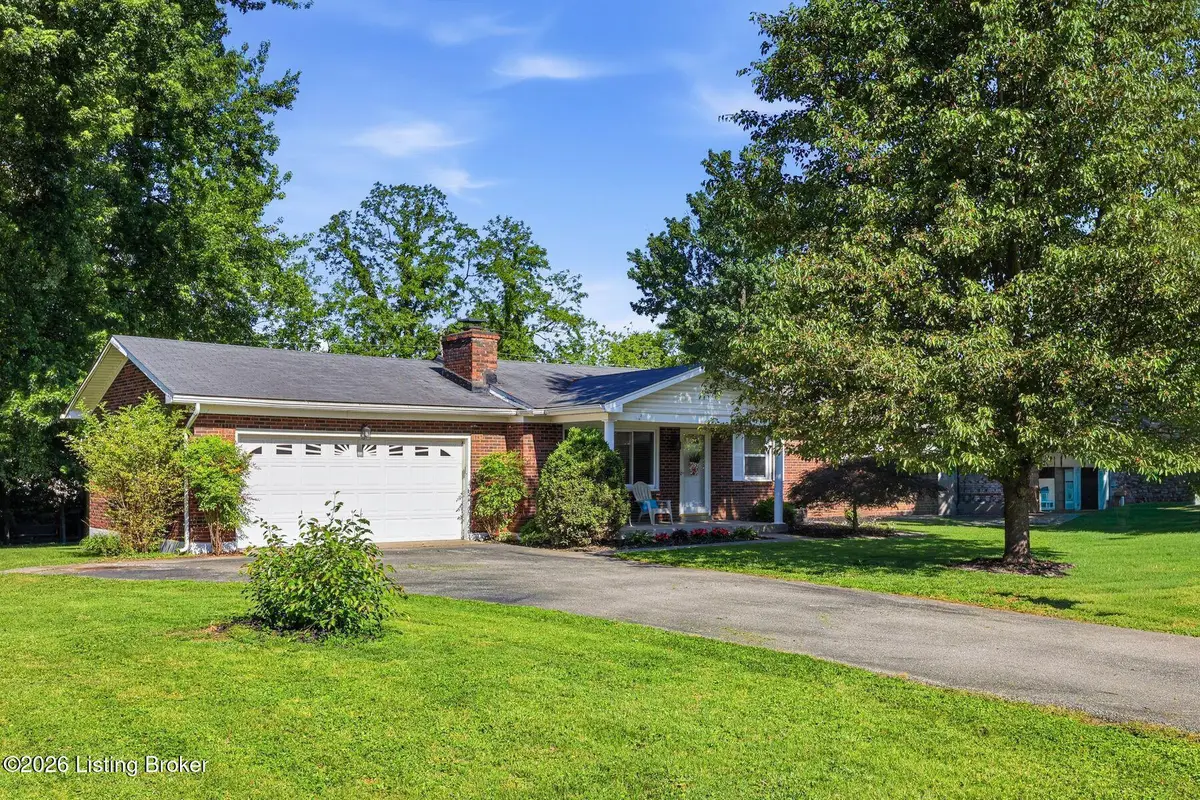 687 Meadowbrook Dr, Shepherdsville, KY 40165 - #1