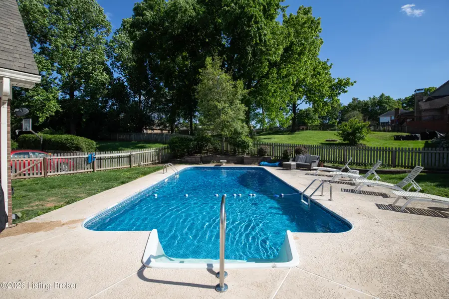 1606 Parkridge Pkwy, Louisville, KY 40214 - #3
