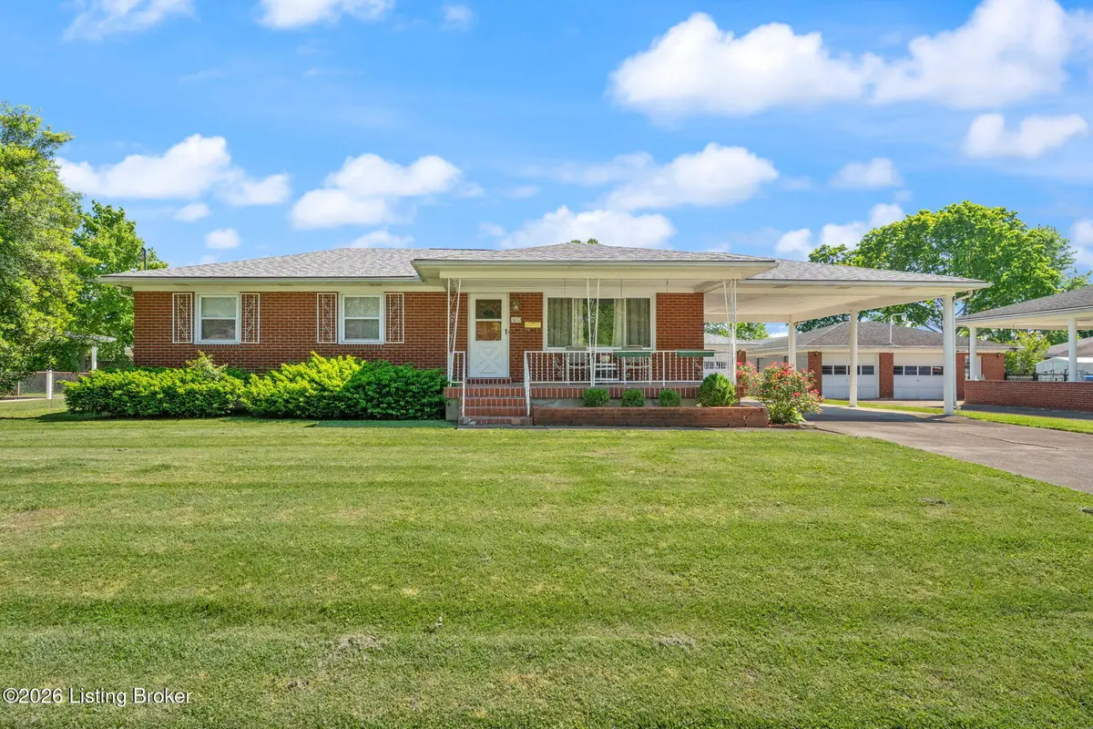 5812 Teakwood Ln, Louisville, KY 40258 - #1
