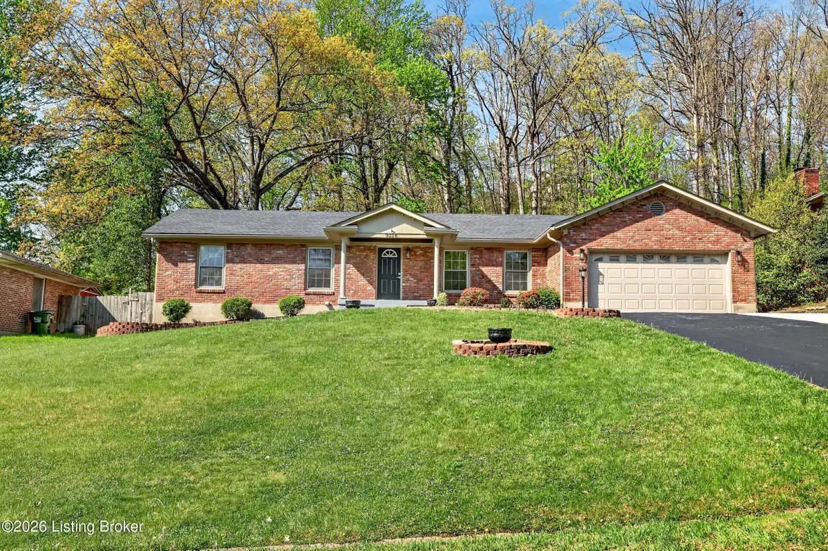 9206 Lakeridge Dr, Louisville, KY 40272 - #1
