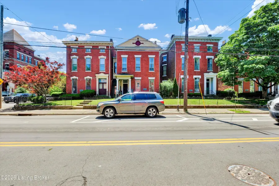 128 E Oak St #APT 2, Louisville, KY 40203 - #3