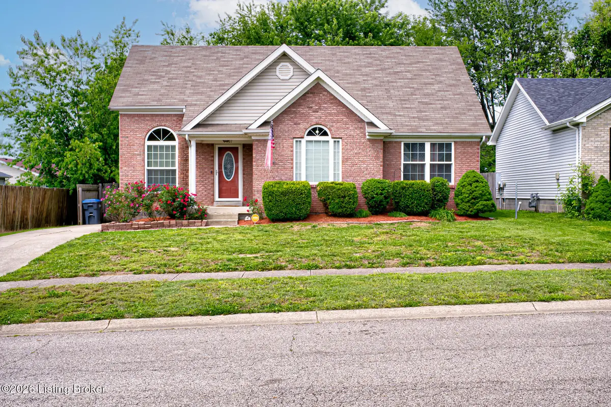 6807 Broadmanor Ln, Louisville, KY 40258 - #1