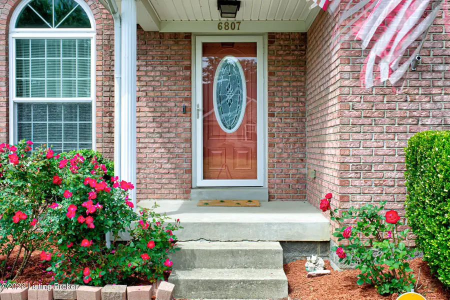 6807 Broadmanor Ln, Louisville, KY 40258 - #3