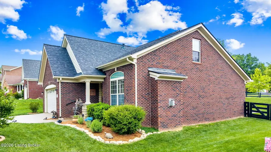 10509 Venado Dr, Louisville, KY 40291 - #3
