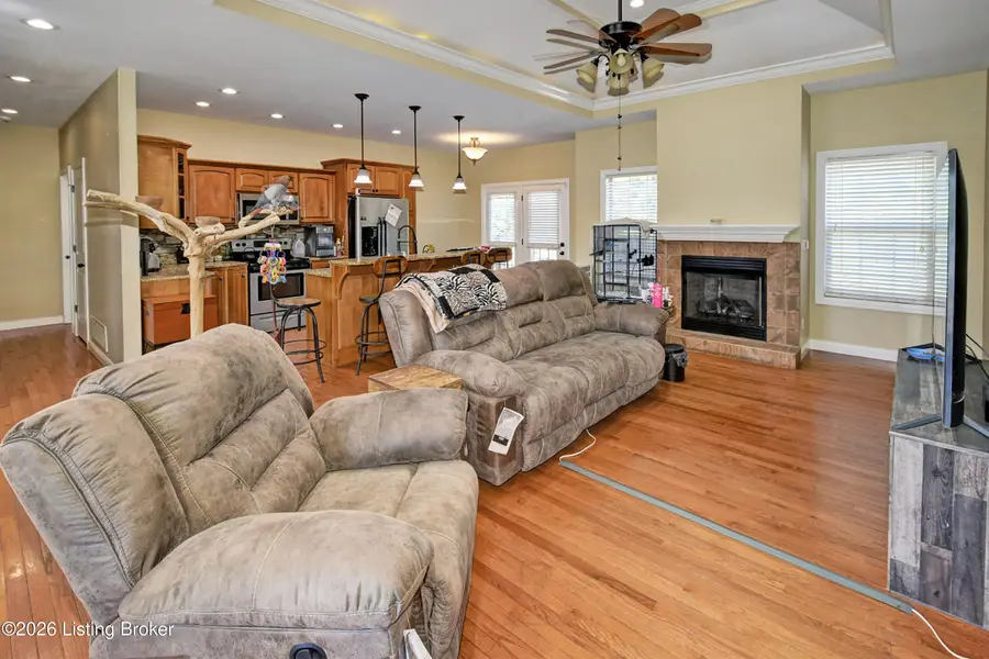 105 Victory Lake Dr, Vine Grove, KY 40175 - #3