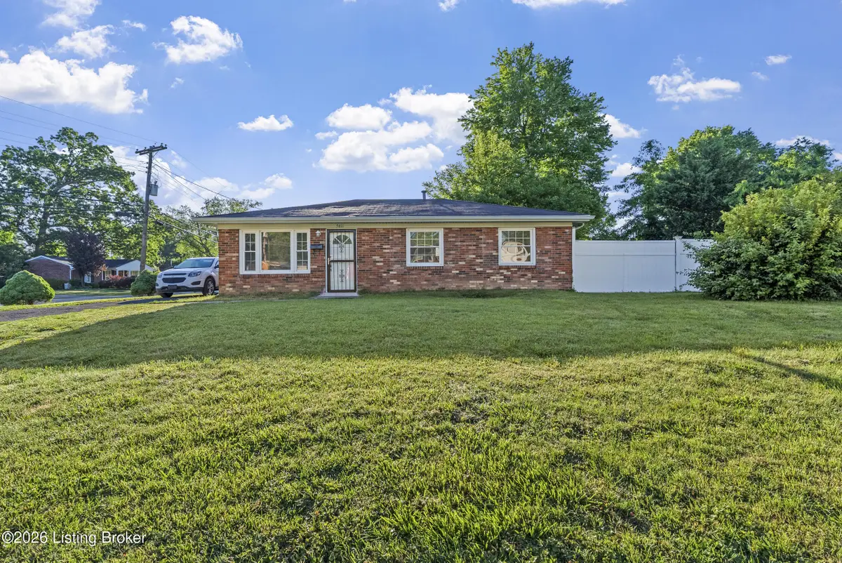 5611 Mary Ellen Dr, Louisville, KY 40214 - #1