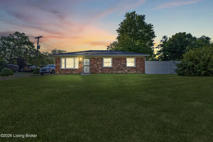 5611 Mary Ellen Dr, Louisville, KY 40214 - #2