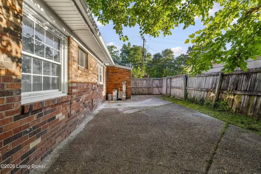 5611 Mary Ellen Dr, Louisville, KY 40214 - #3