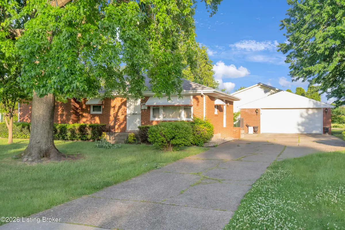 6309 Gayle Dr, Louisville, KY 40219 - #1