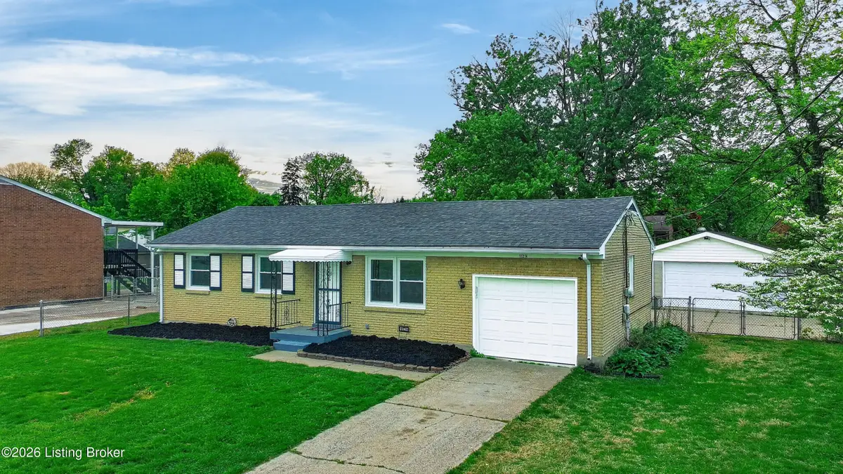 11214 Deering Rd, Louisville, KY 40272 - #1