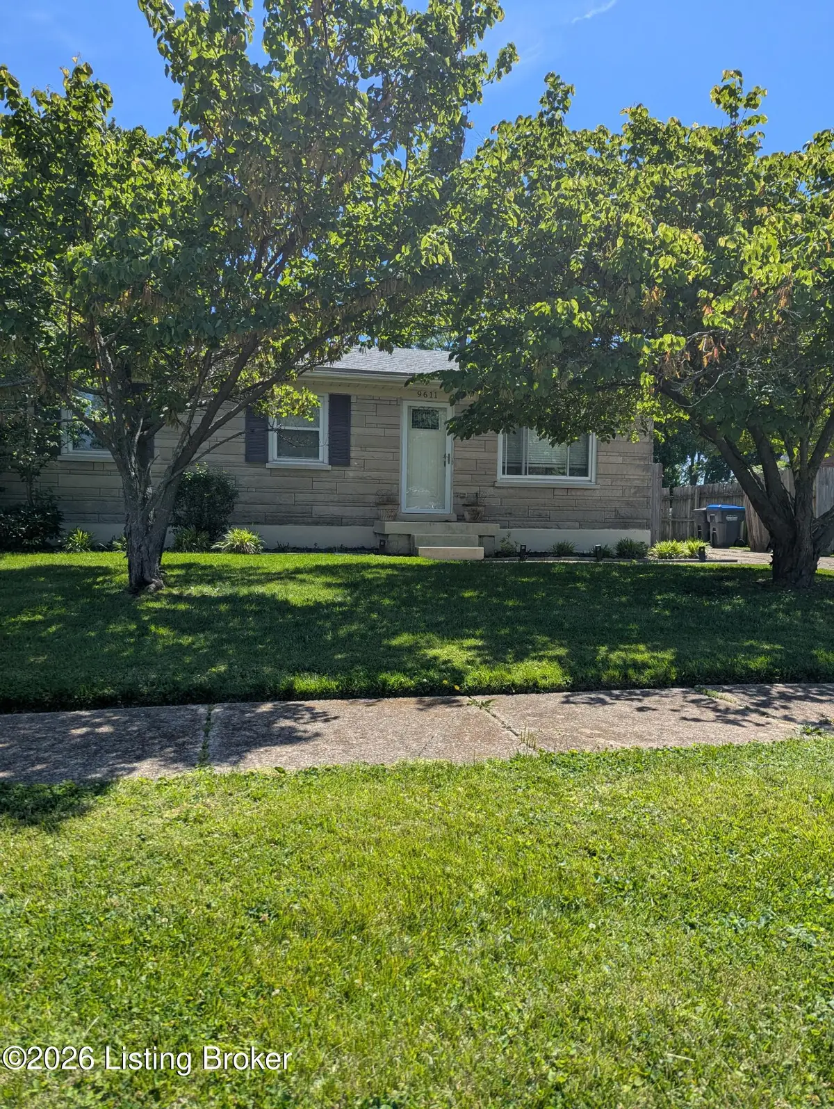 9611 Inca Dr, Louisville, KY 40258 - #1