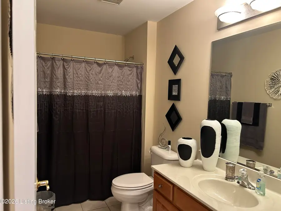 6411 Rivers End Dr, Louisville, KY 40258 - #2