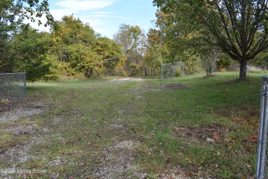 6687 Woods Rd, Pleasureville, KY 40057 - #2