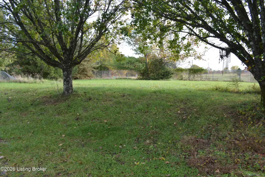 6687 Woods Rd, Pleasureville, KY 40057 - #3