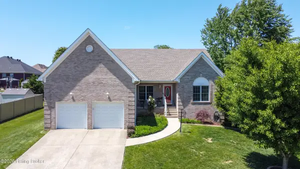 9904 Hazel Tree Dr, Louisville, KY 40291