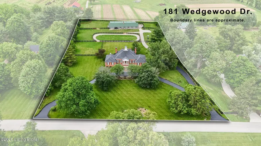 181 Wedgewood Dr, Shelbyville, KY 40065 - #2
