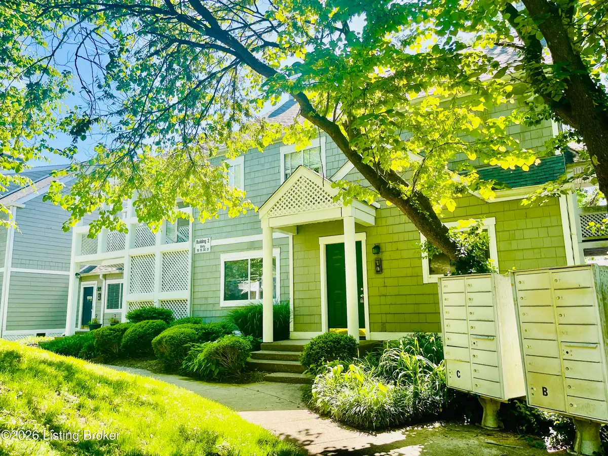 10 Lake Ave, Louisville, KY 40206 - #1