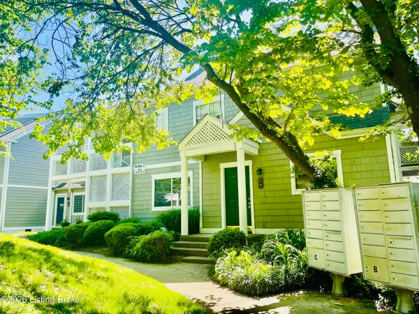 10 Lake Ave, Louisville, KY 40206