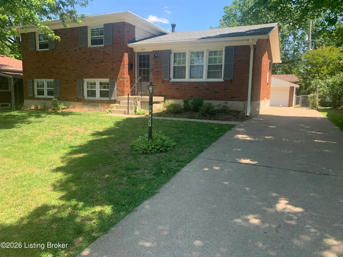 3927 Manner Dale Dr, Louisville, KY 40220 - #1