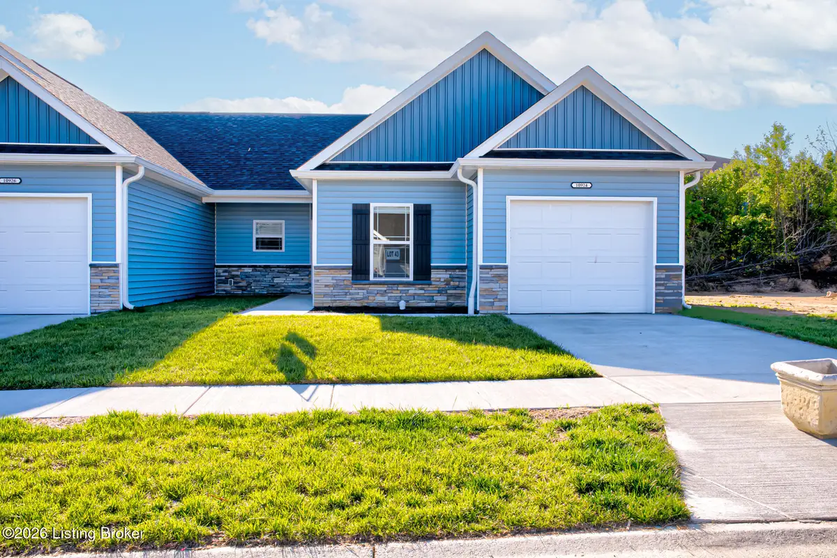 10924 Brookley Dr, Louisville, KY 40229 - #1