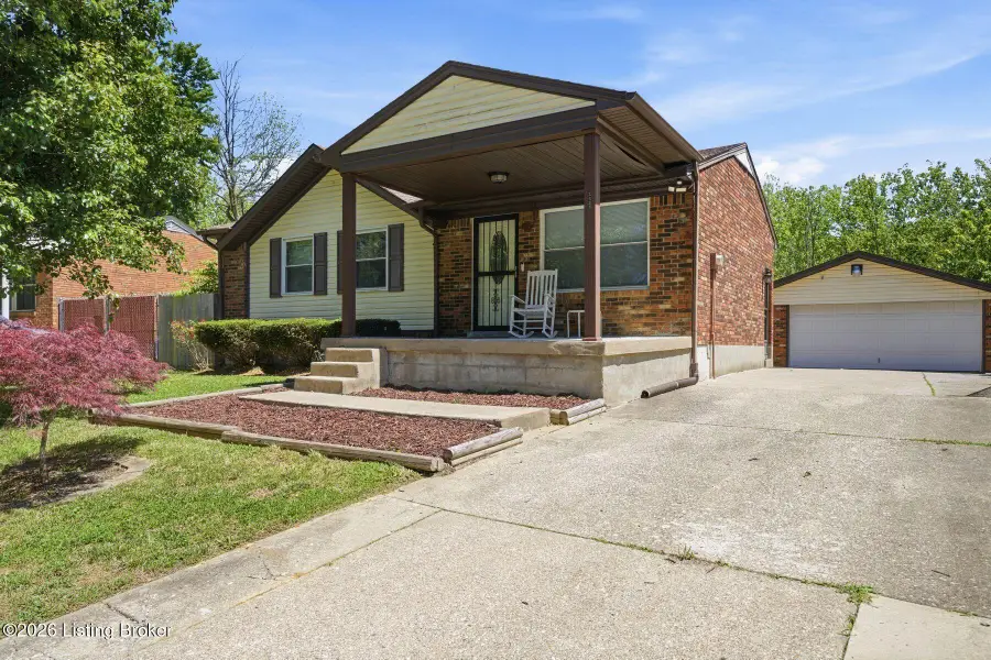 2408 Parliament Ct, Louisville, KY 40272 - #2