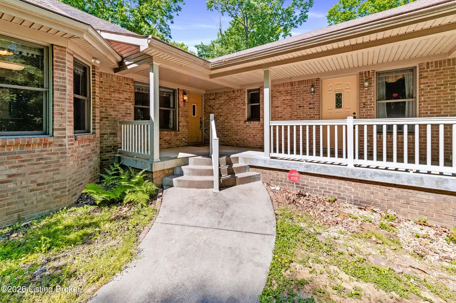 716 Arnold Ln, Shepherdsville, KY 40165 - #3