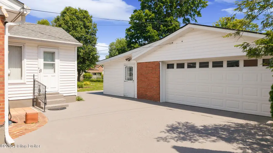 2203 Cherian Dr, Jeffersontown, KY 40299 - #3