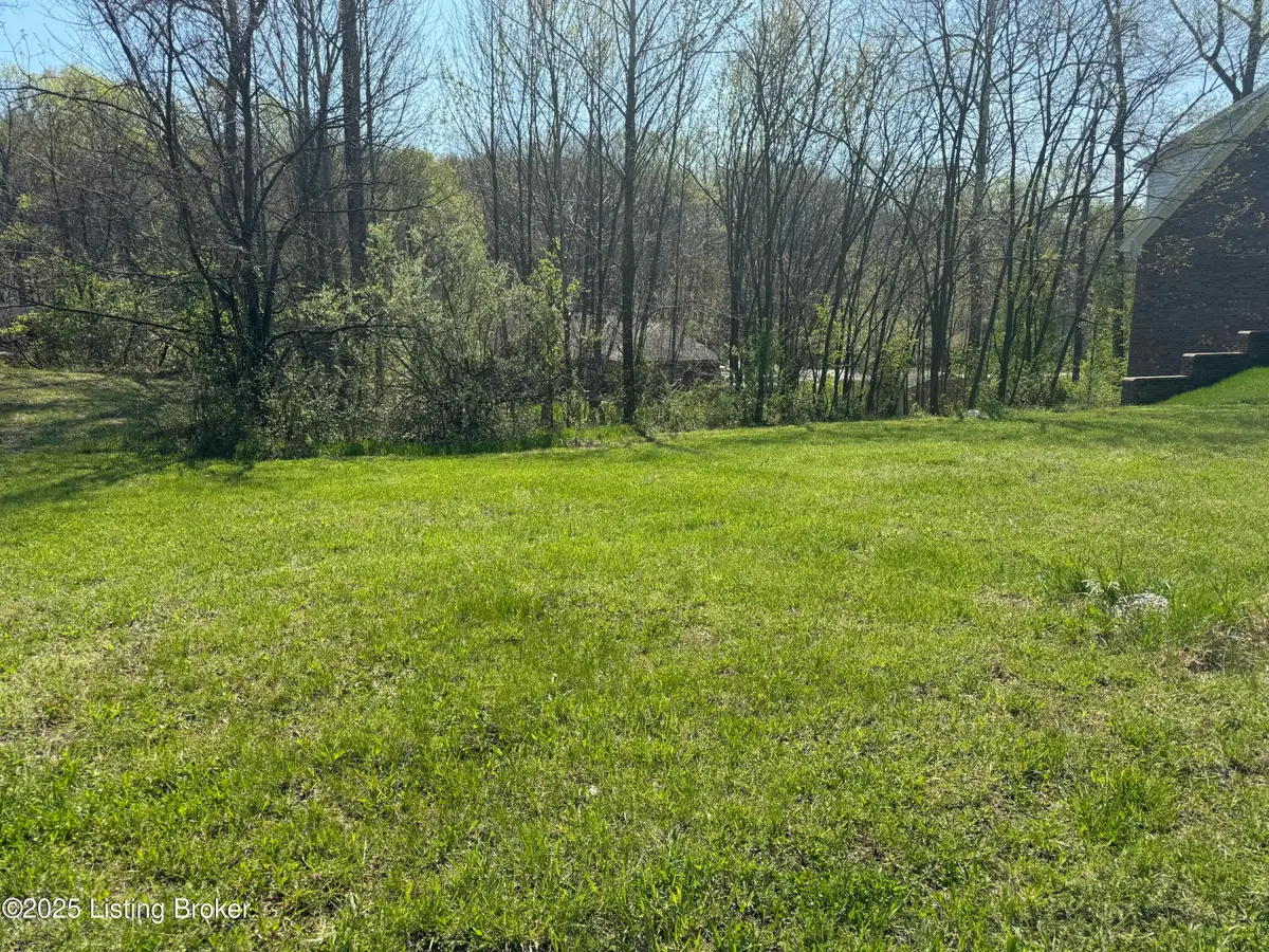 3417 Westhill Cir, Louisville, KY 40214 - #1