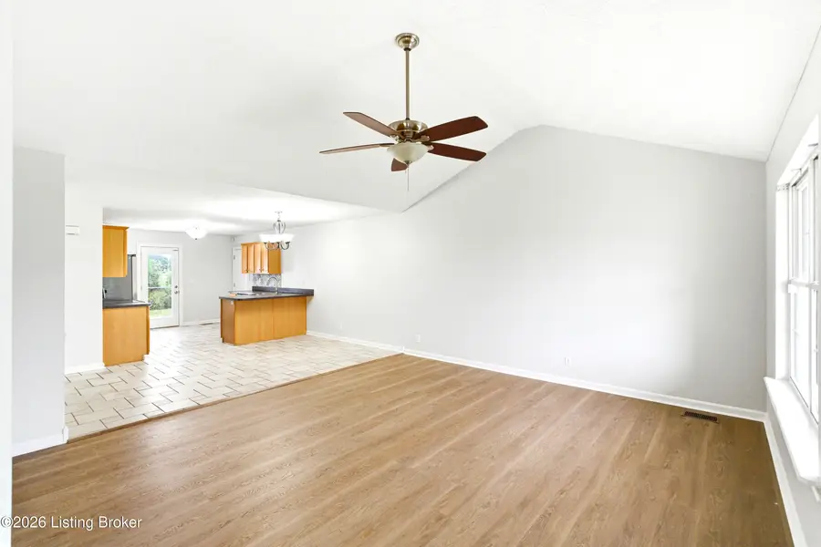 777 John Austin Ln, Mount Washington, KY 40047 - #3