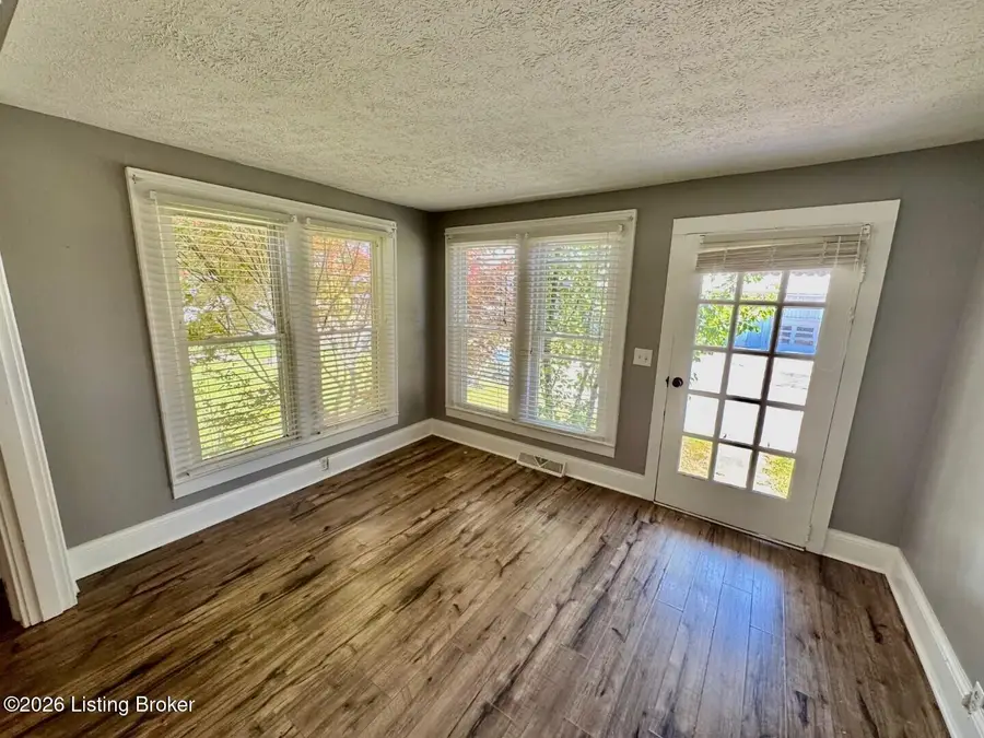 231 W Main St, Springfield, KY 40069 - #2