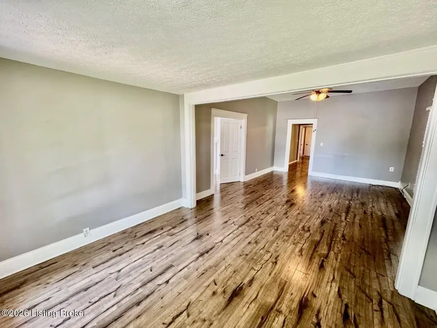 231 W Main St, Springfield, KY 40069 - #3