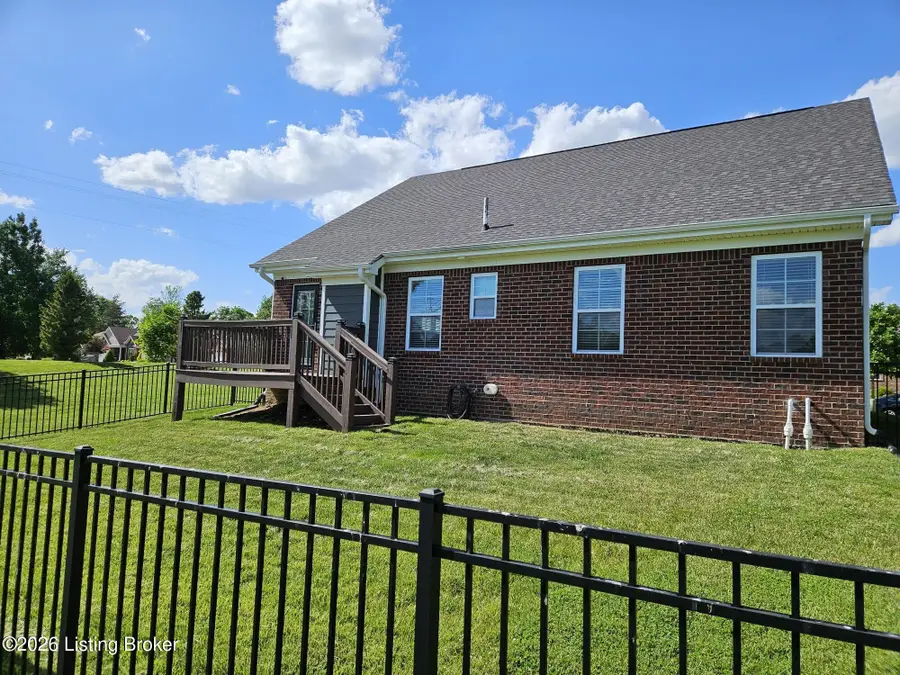 10104 Cedar Garden Dr, Louisville, KY 40291 - #3