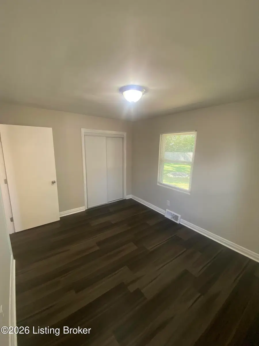 5581 Dorinda Dr, Louisville, KY 40258 - #2