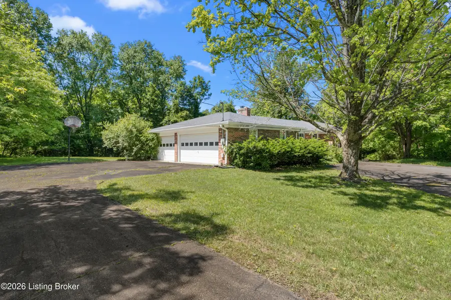 6210 Beulah Church Rd, Louisville, KY 40228 - #2