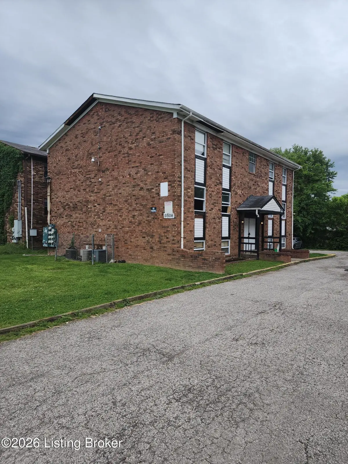 6506 Hackel Dr, Louisville, KY 40258 - #1