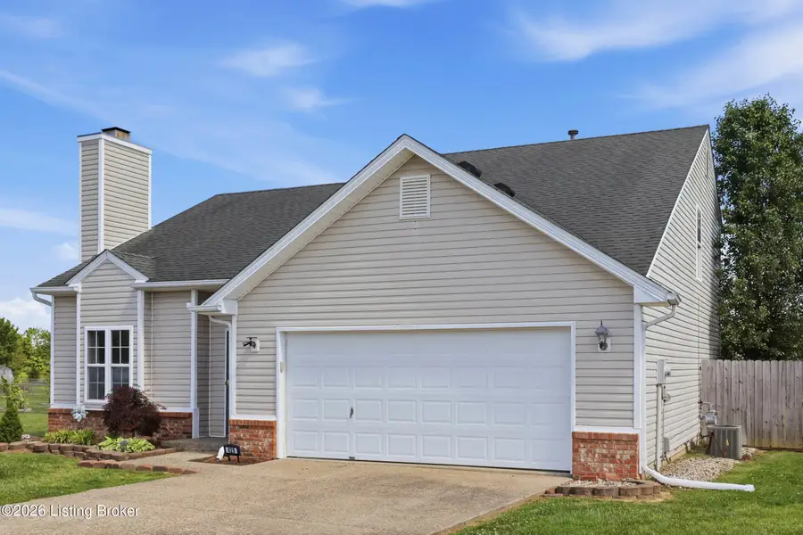 429 Tyler Pkwy, Shepherdsville, KY 40165 - #2