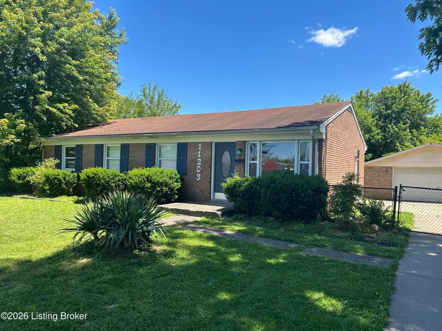 11203 Thunder Dr, Louisville, KY 40272 - #3