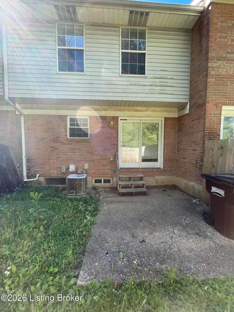 11621 Tazwell Dr, Louisville, KY 40245 - #2