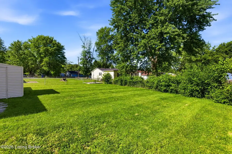 9114 New Maple Rd, Louisville, KY 40229 - #3
