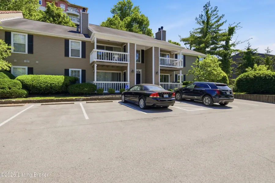 410 Mockingbird Valley Rd #APT 51, Louisville, KY 40207 - #2