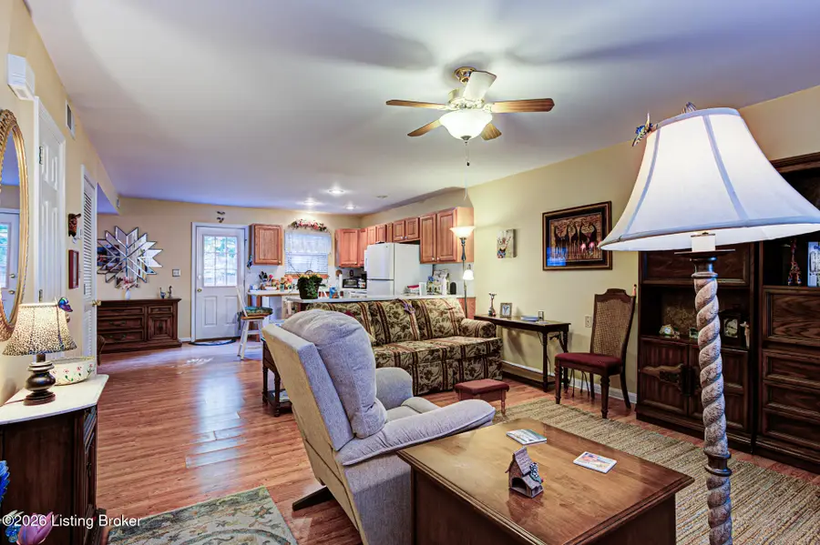 4532 Meadowlark Manor Ln #3, Louisville, KY 40245 - #3